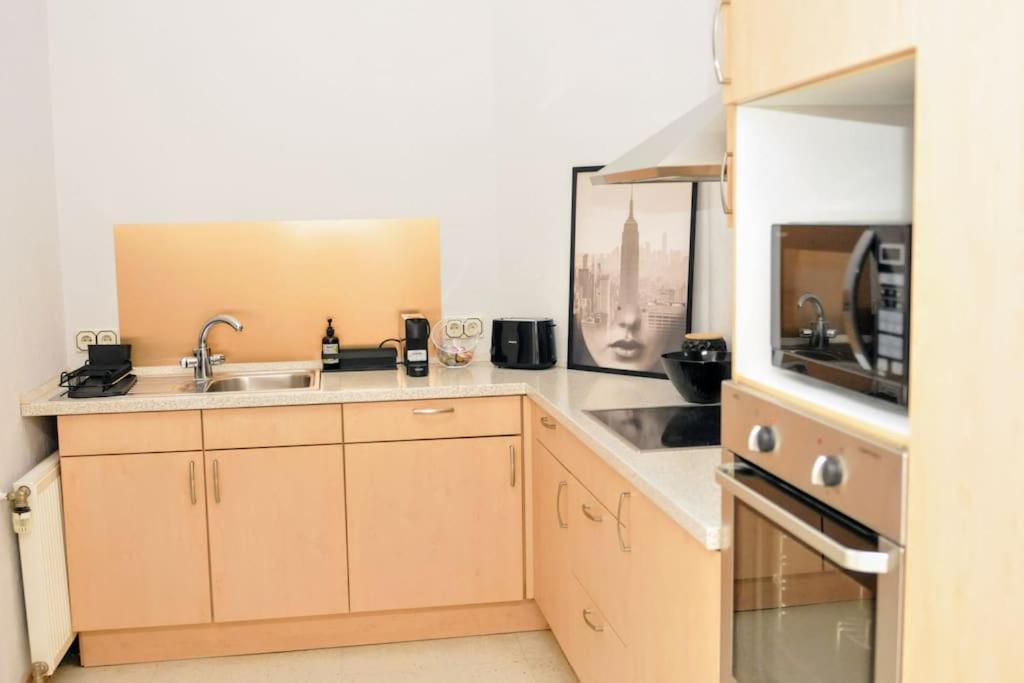 90qm Designerwohnung Mit Kueche Und Jacuzzi In Do-city * Dortmund