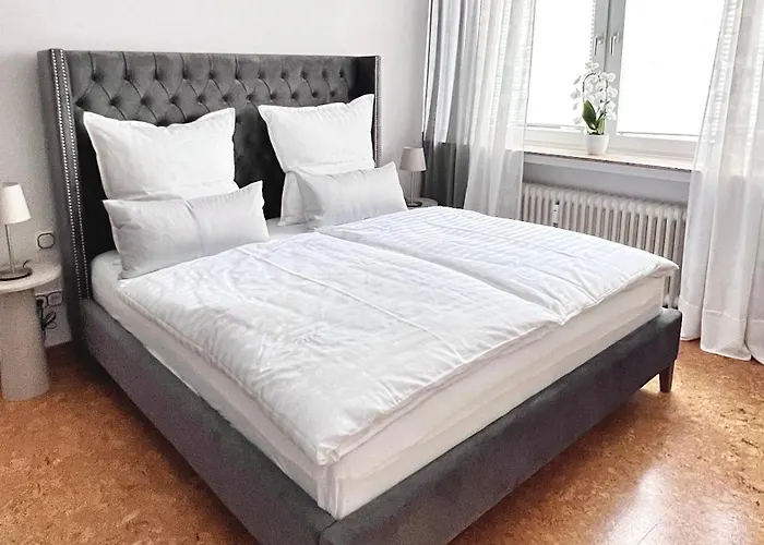 90Qm Designerwohnung Mit Kueche Und Jacuzzi In Do-City