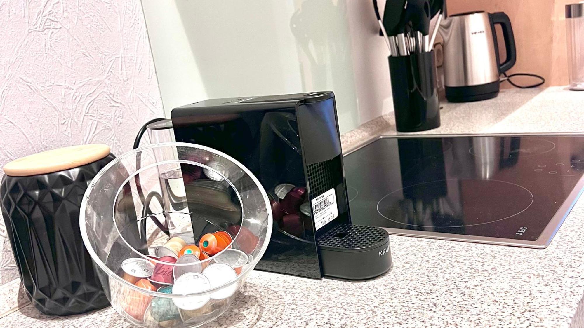 90qm Designerwohnung Mit Kueche Und Jacuzzi In Do-city Apartment *