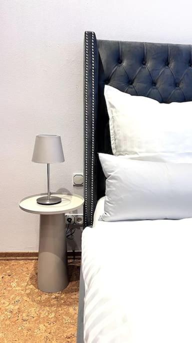 Apartment 90qm Designerwohnung Mit Kueche Und Jacuzzi In Do-city Dortmund