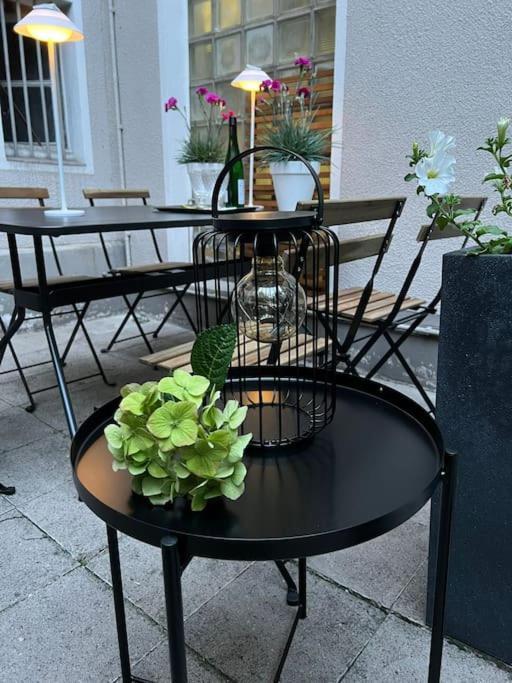 90qm Designerwohnung Mit Kueche Und Jacuzzi In Do-city Apartment